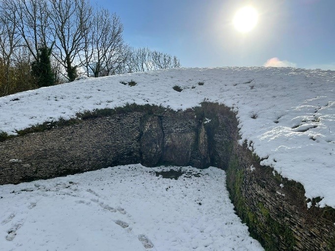 A snowy scene at beals Knap